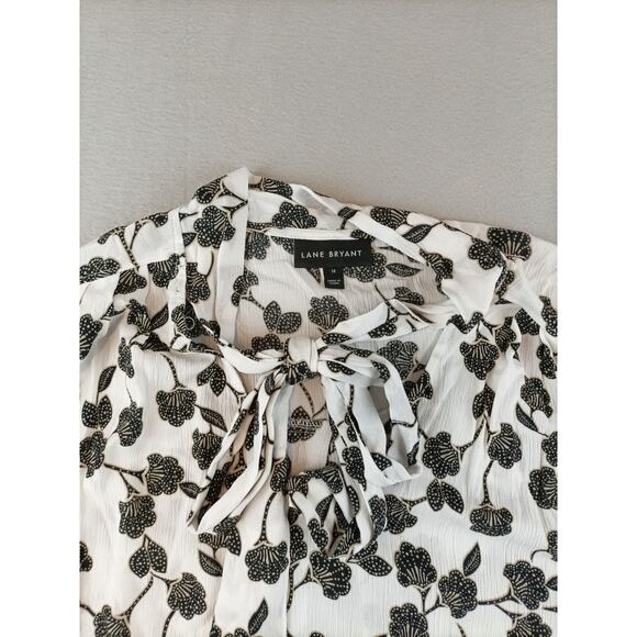 Lane Bryant Womens Black White Floral Blouse Size 18 Short Sleeve Tie Neck - Picture 4 of 7